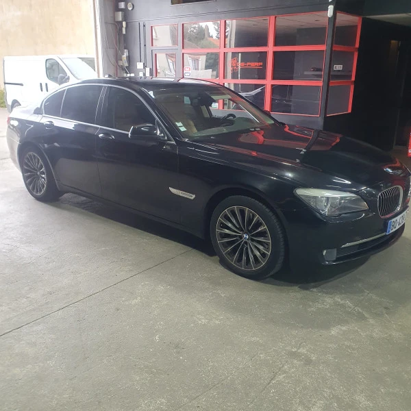 Bmw 730d vidange moteur avec filtre à huile, gasoil et traitement mecarun p18  contrôle niveau de boîte automatique